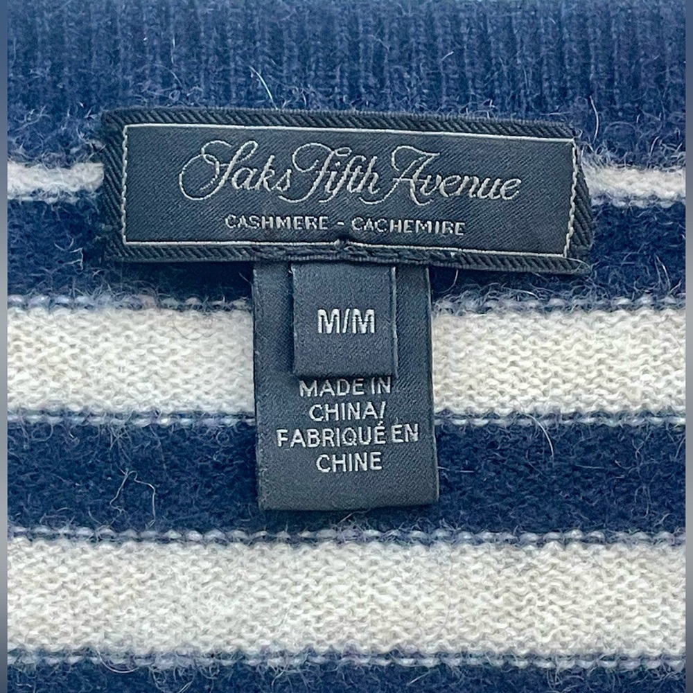 Saks Fifth Avenue 100% Cashmere sweater, contrasting navy/light blue stripes, M - Picture 8 of 10